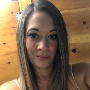 Meet your Posher, Rena